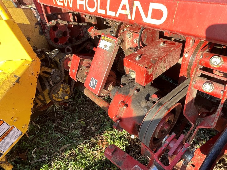 new-holland-790-image-14