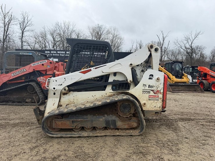 2019-bobcat-t770-image-1
