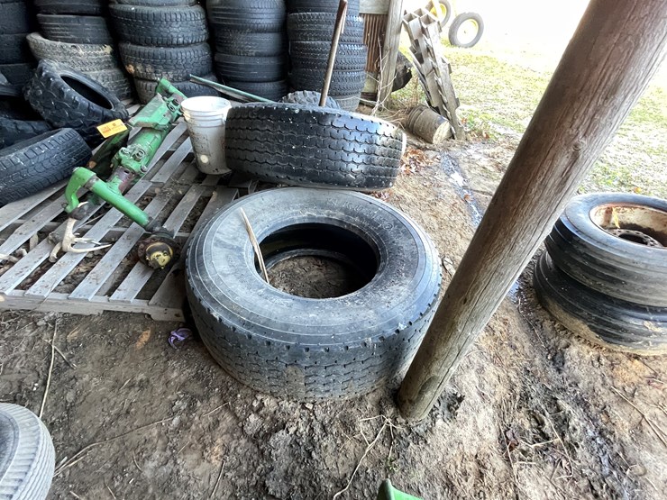 #6081-•-(2)-kumho-tires-image-3