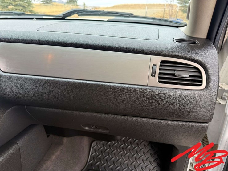 2014-chevrolet-silverado-2500-image-61