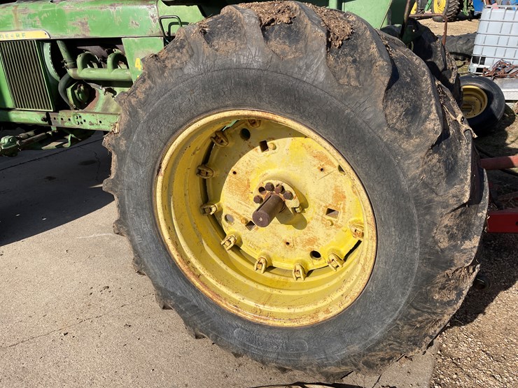 john-deere-4010-image-20