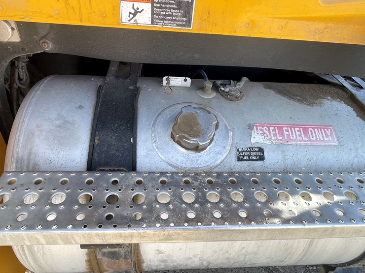 #6036-•-2009-freightliner-semi-(wi-title-in-delay)-image-32