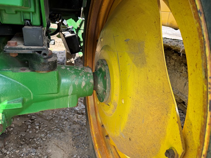 2012-john-deere-6430-image-11