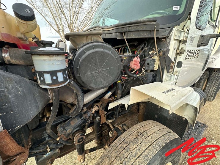 2008-international-7400-image-52