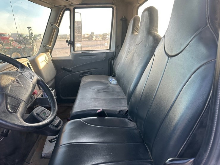 2012-international-durastar-4300-image-11