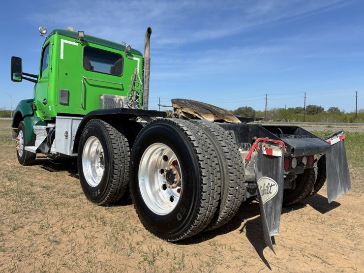 2019-kenworth-t880-image-5