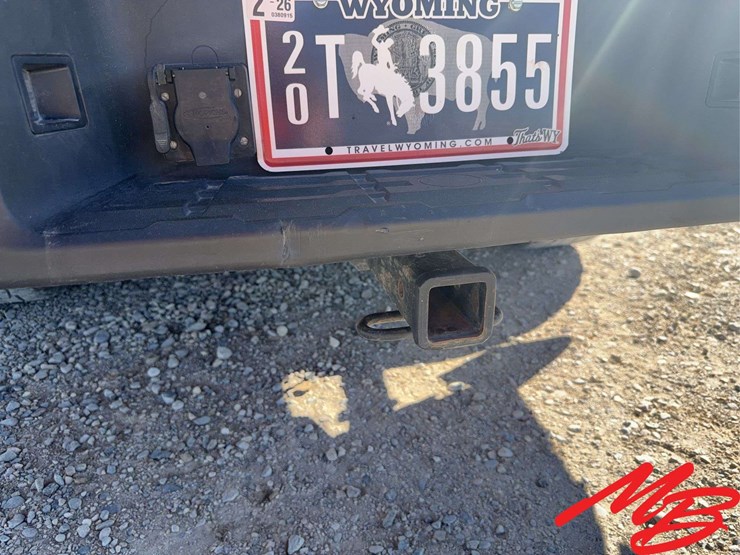 2022-nissan-frontier-sv-image-9