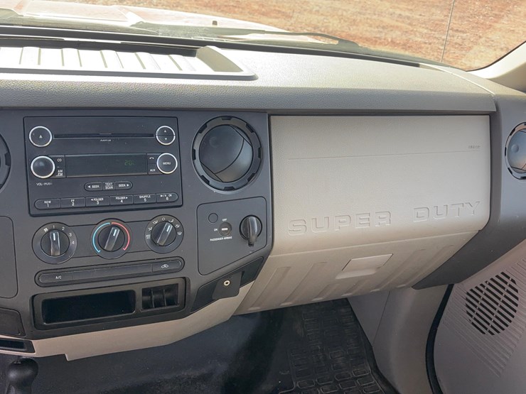 2009-ford-f250-xl-image-12