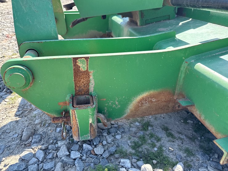 john-deere-520-image-31