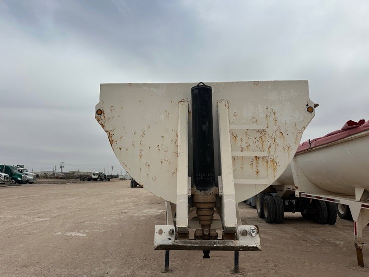 2014-axle-end-dump-image-2