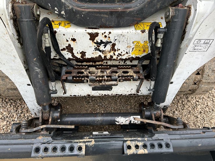 2022-bobcat-t550-image-10