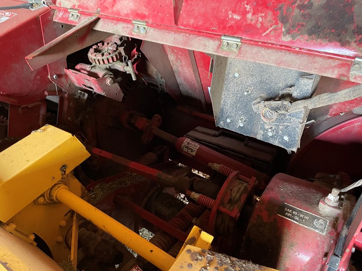 new-holland-fp230-image-13