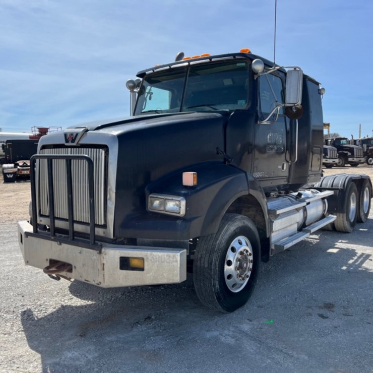 2011 WESTERN STAR 4900SA