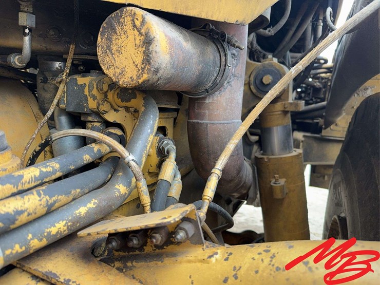 caterpillar-740-image-45