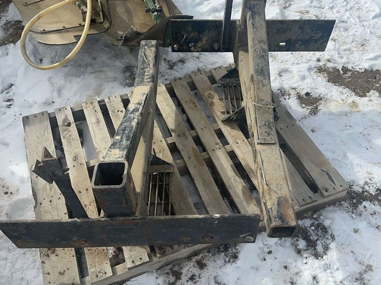 john-deere-220-image-12