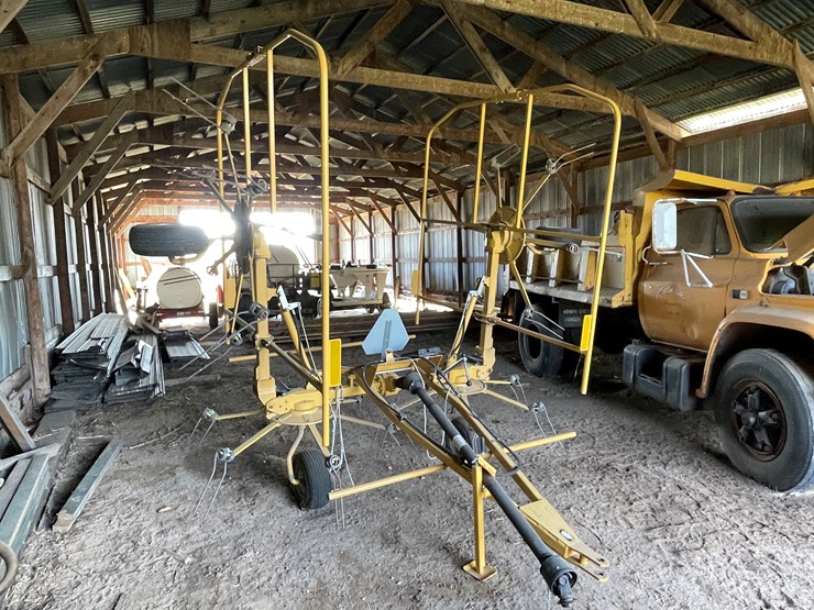 #6039-•-2021-vermeer-(2)-basket-tedder-image-3