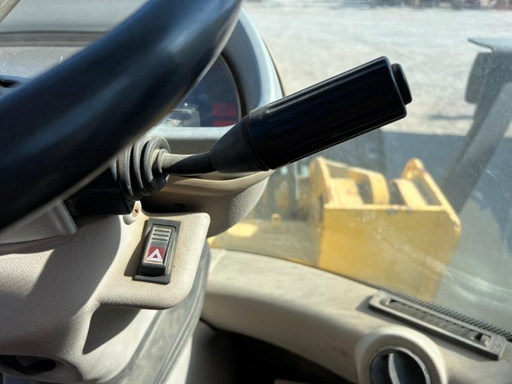 new-holland-lw110-image-50