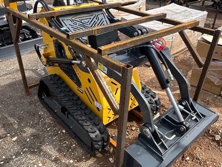 2025-sdlanch-sdll60-mini-crawler-skid-steer-image-2