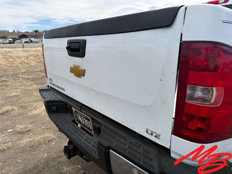 2014-chevrolet-silverado-2500-image-34