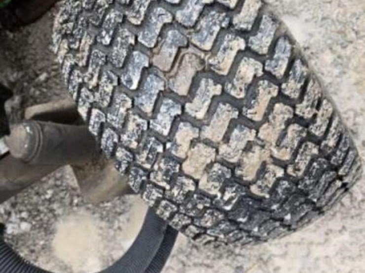 2006-john-deere-3245c-image-12