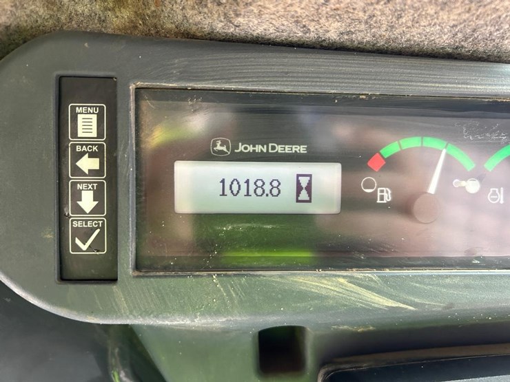 2020-deere-317g-image-23