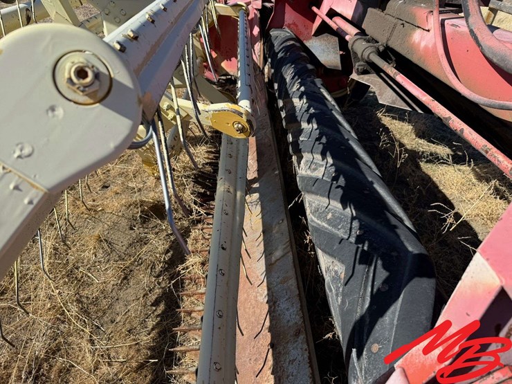 new-holland-499-image-13