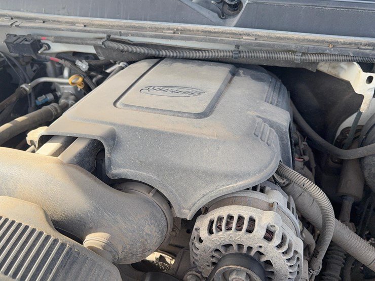 2008-cadillac-escalade-image-13