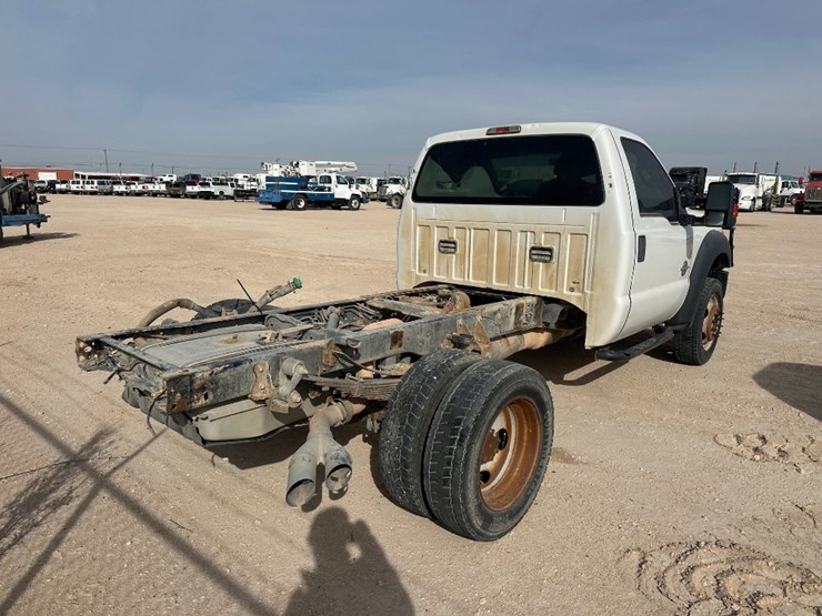 2012-ford-f550-image-3