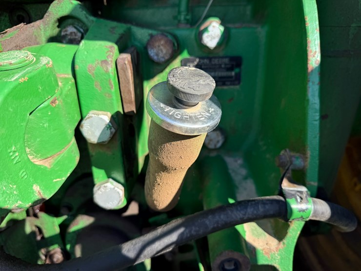2007-john-deere-8230-image-25