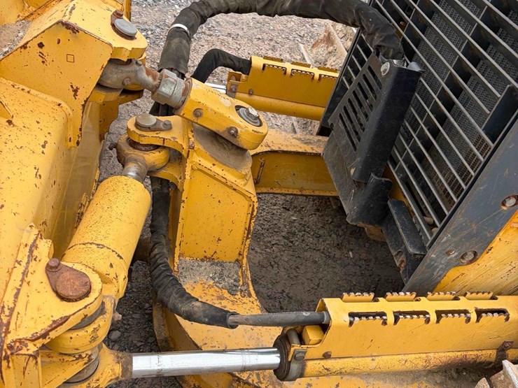 2005-deere-450j-lt-image-9