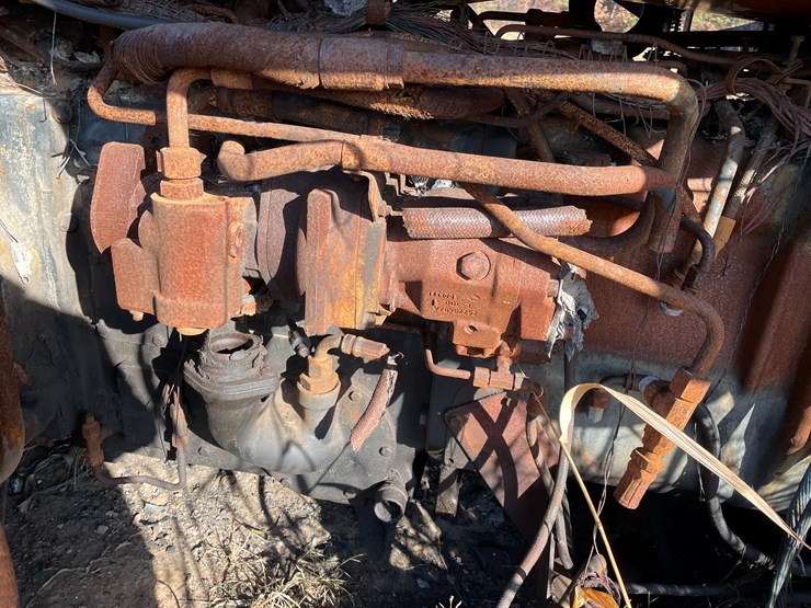 new-holland-t8030-image-33