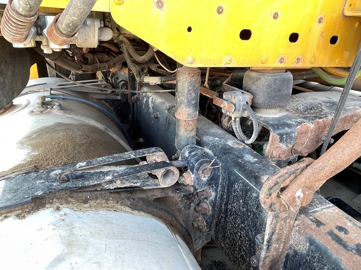 #6036-•-2009-freightliner-semi-(wi-title-in-delay)-image-27