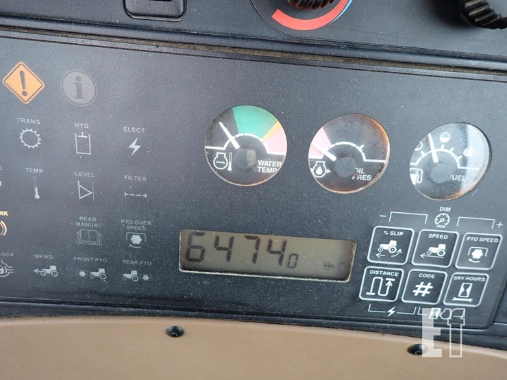 john-deere-8200-image-22