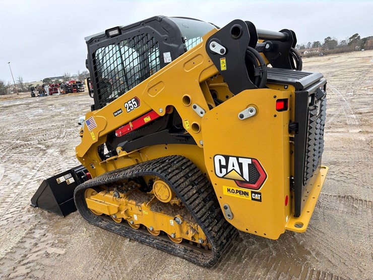 2025-caterpillar-255-image-5
