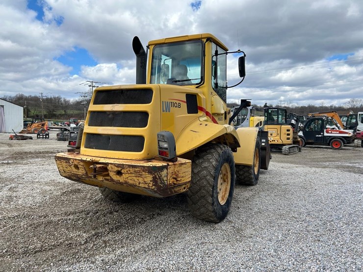 new-holland-lw110-image-4