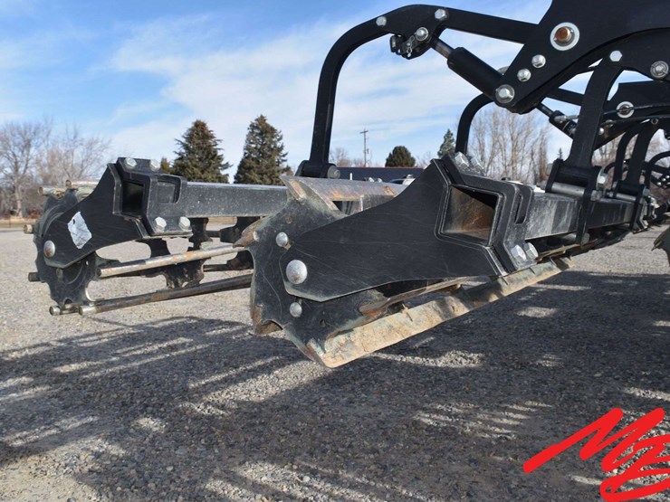 2019-john-deere-2660vt-image-43