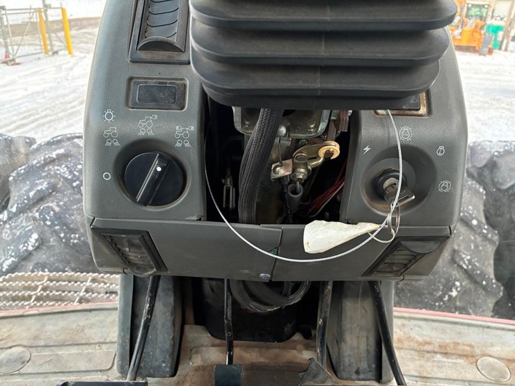 case-ih-mx270-image-24