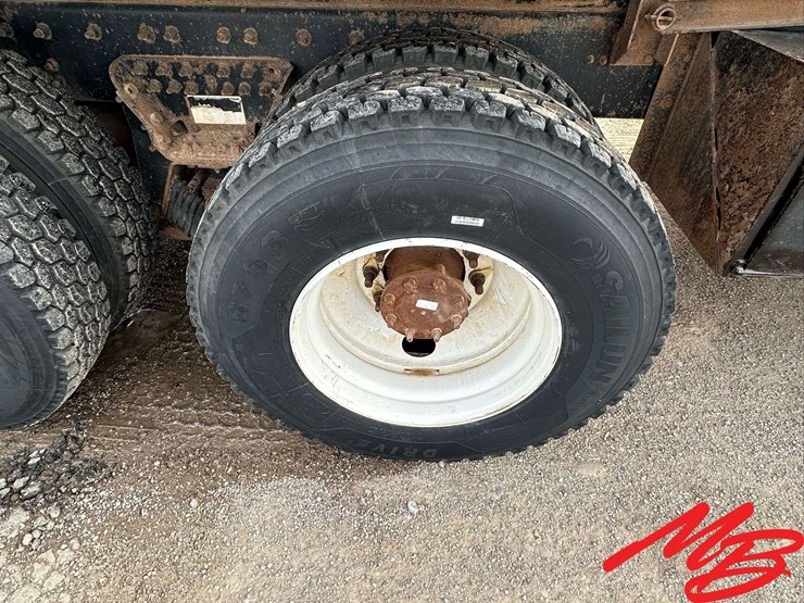 2008-international-7400-image-21