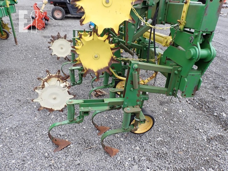 john-deere-825-image-3