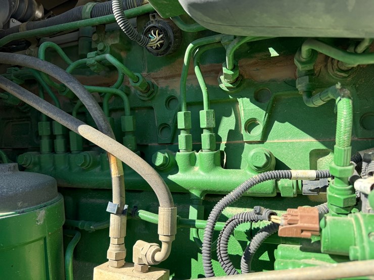 2007-john-deere-8230-image-38