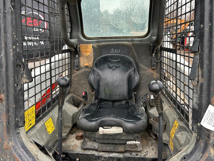 2022-bobcat-t550-image-12