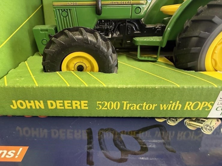 john-deere-5200-image-3
