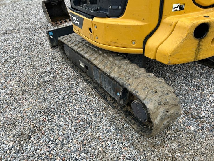 2021-deere-35g-image-16