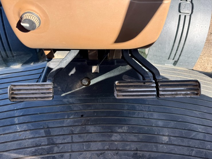 2007-john-deere-8230-image-53