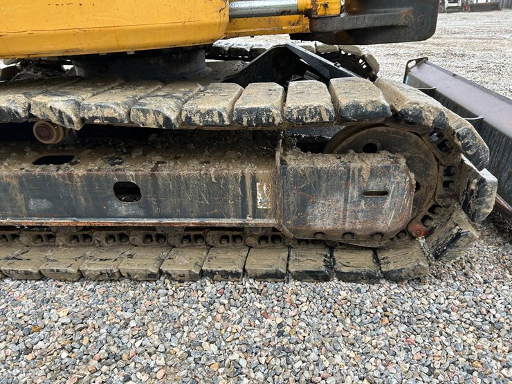 2019-deere-85g-image-14