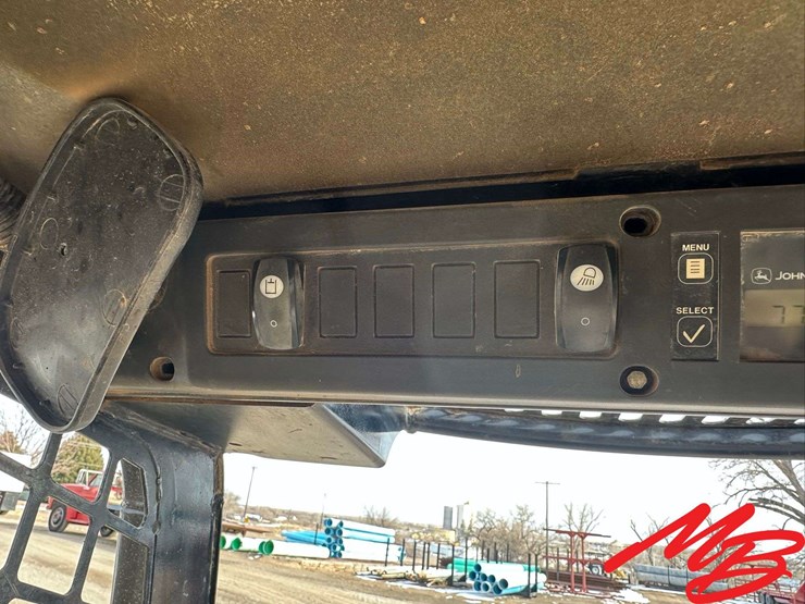 deere-ct322-image-15