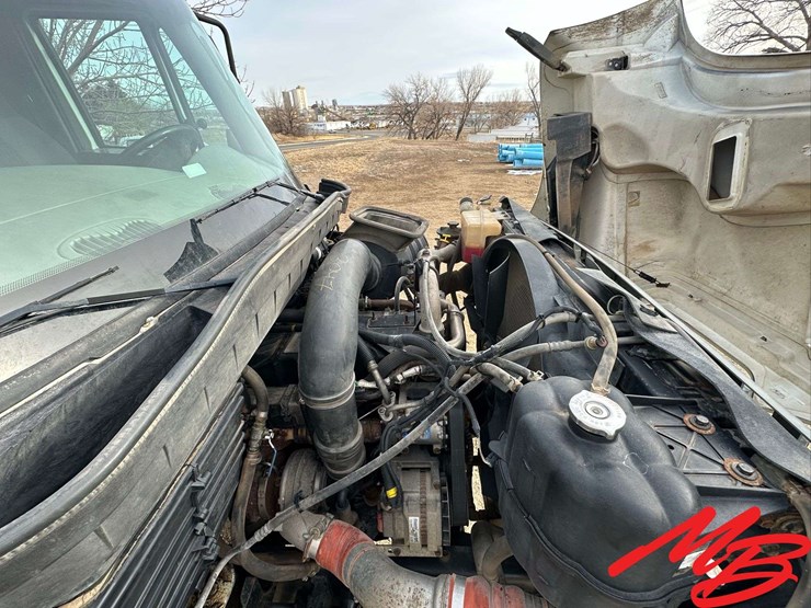 2008-international-7400-image-50