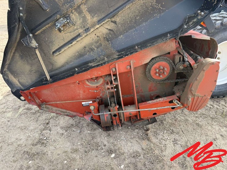 hesston-8450-image-51