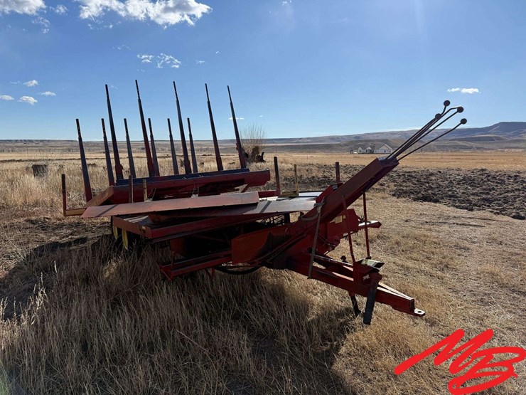 new-holland-1033-image-3