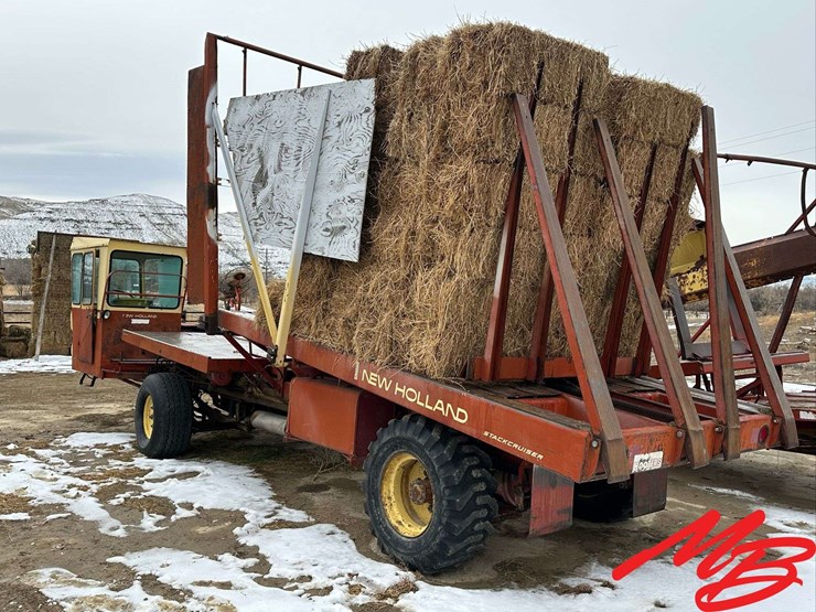 new-holland-1048-image-3